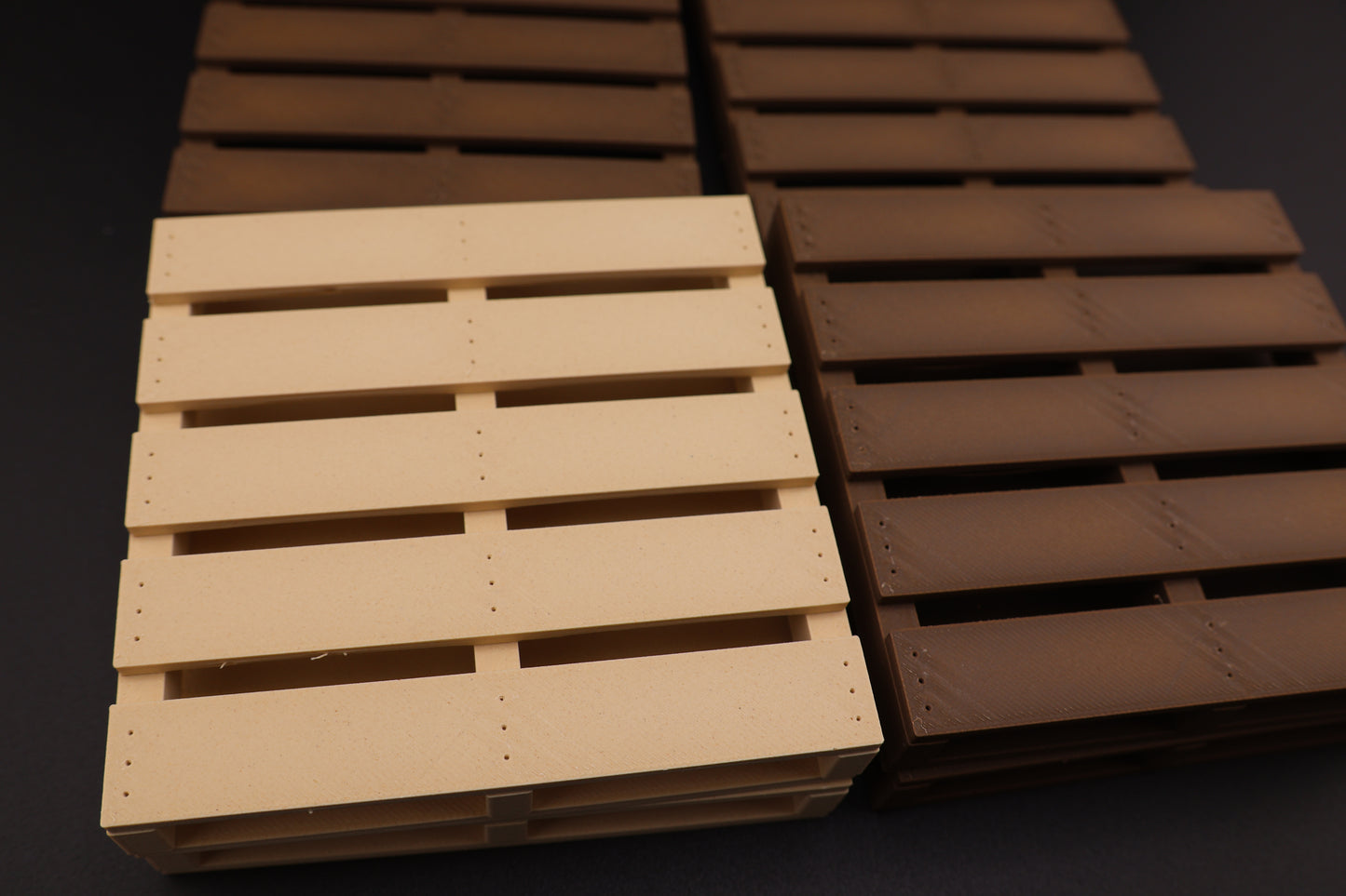 3D Printed Pallet-Style Coasters – Walnut & Maple Look